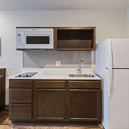 Woodspring Suites Davenport Quad Cities ภายนอก รูปภาพ
