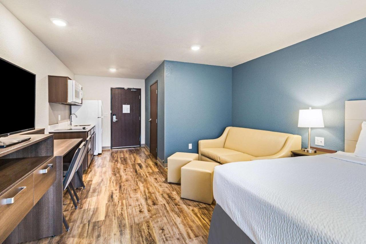 Woodspring Suites Davenport Quad Cities ภายนอก รูปภาพ