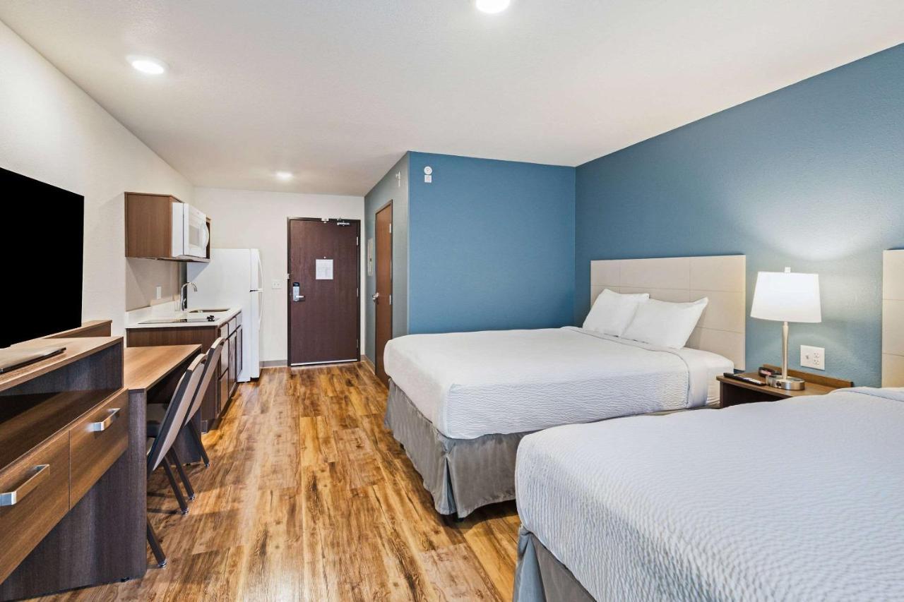 Woodspring Suites Davenport Quad Cities ภายนอก รูปภาพ